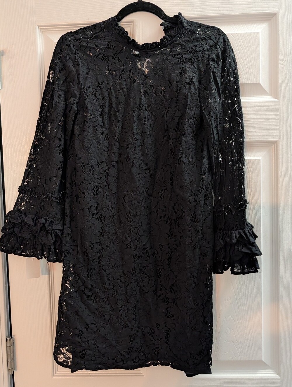 who what wear black floral lace ruffle sleeve shift dress women's medium